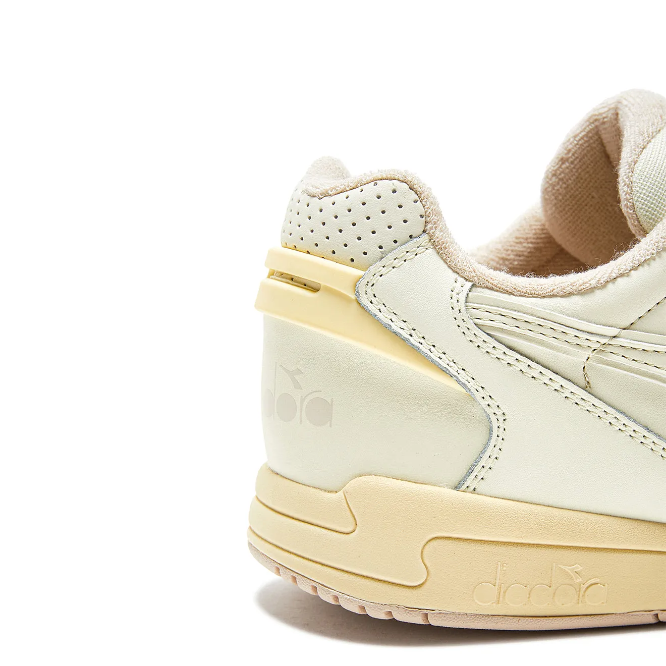 #1 Best Seller: Diadora Womens Winner Trainer Papyrus White  Limited Availability!