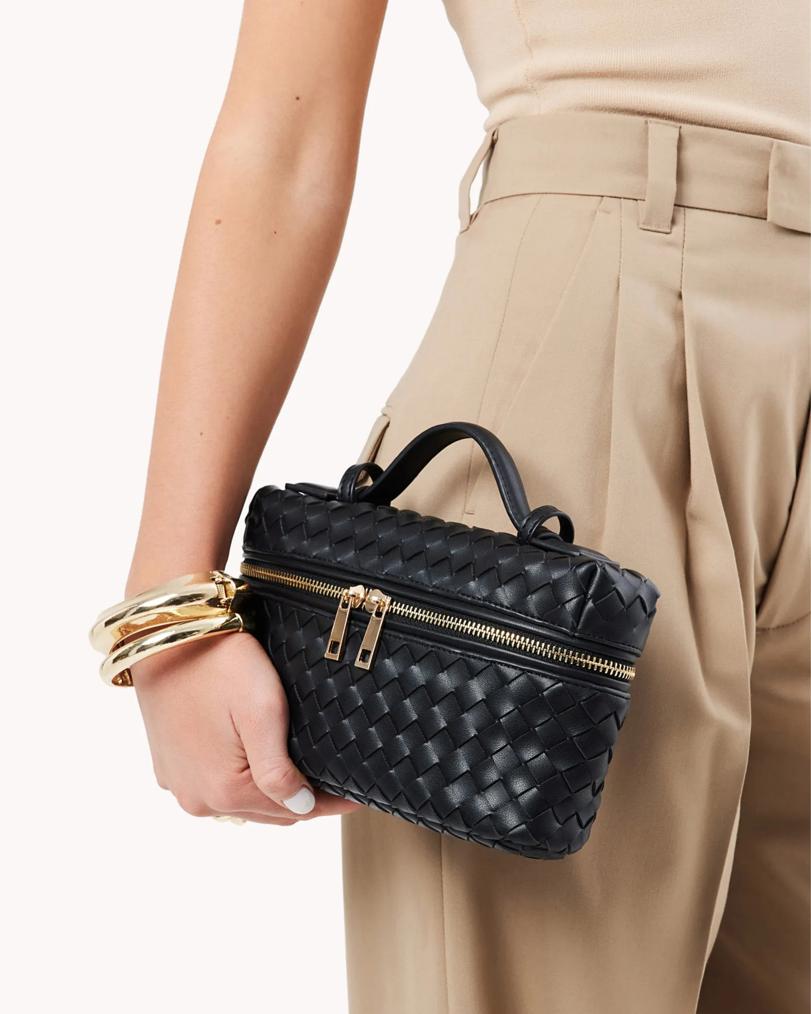 GRACIE CROSS BODY BAG - BLACK