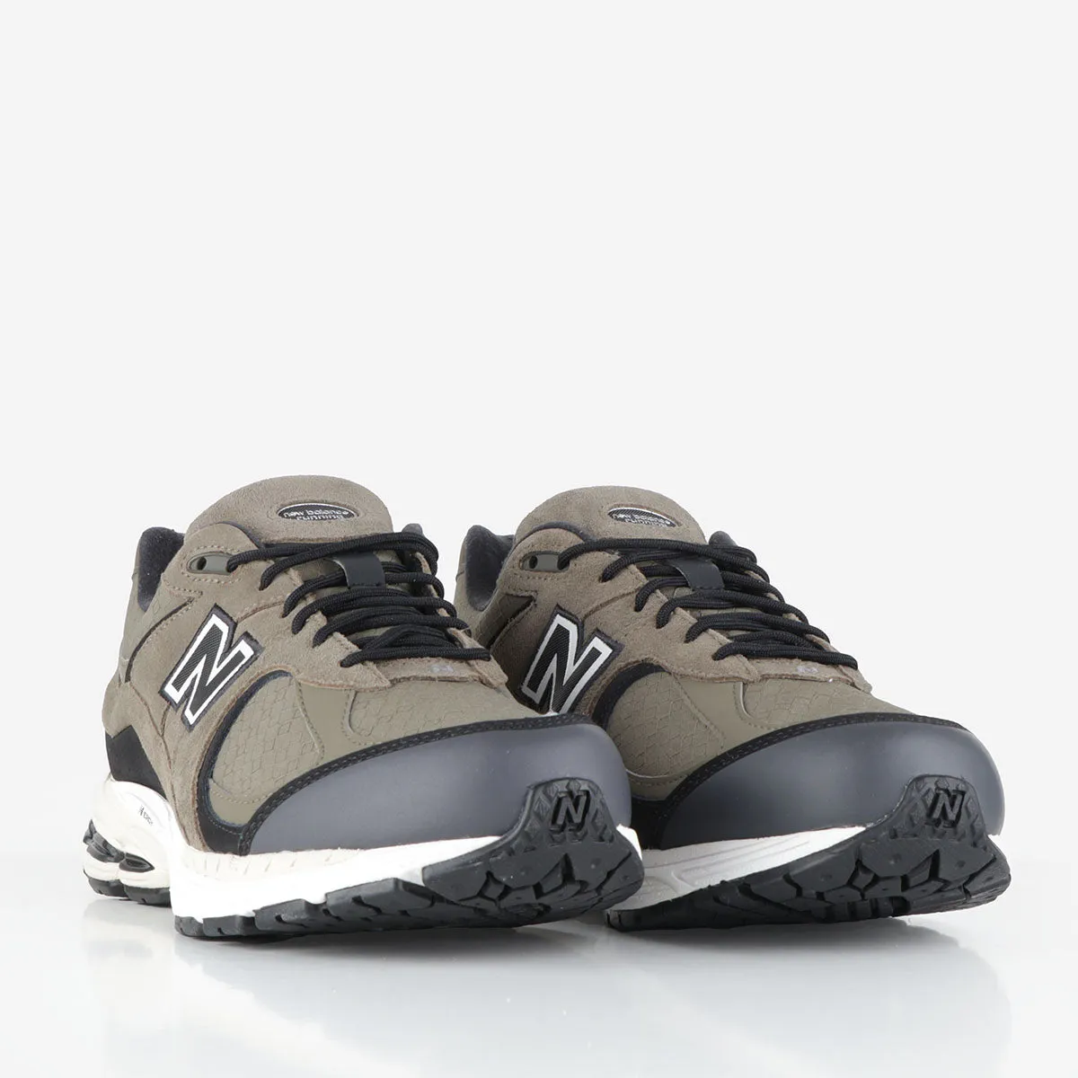 Hot Deal New Balance 2002RXU Shoes  Almost Sold Out!