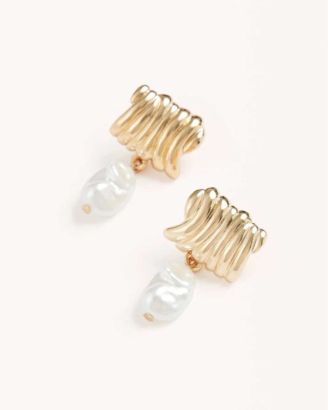 MACKENZIE EARRING - GOLD-PEARL