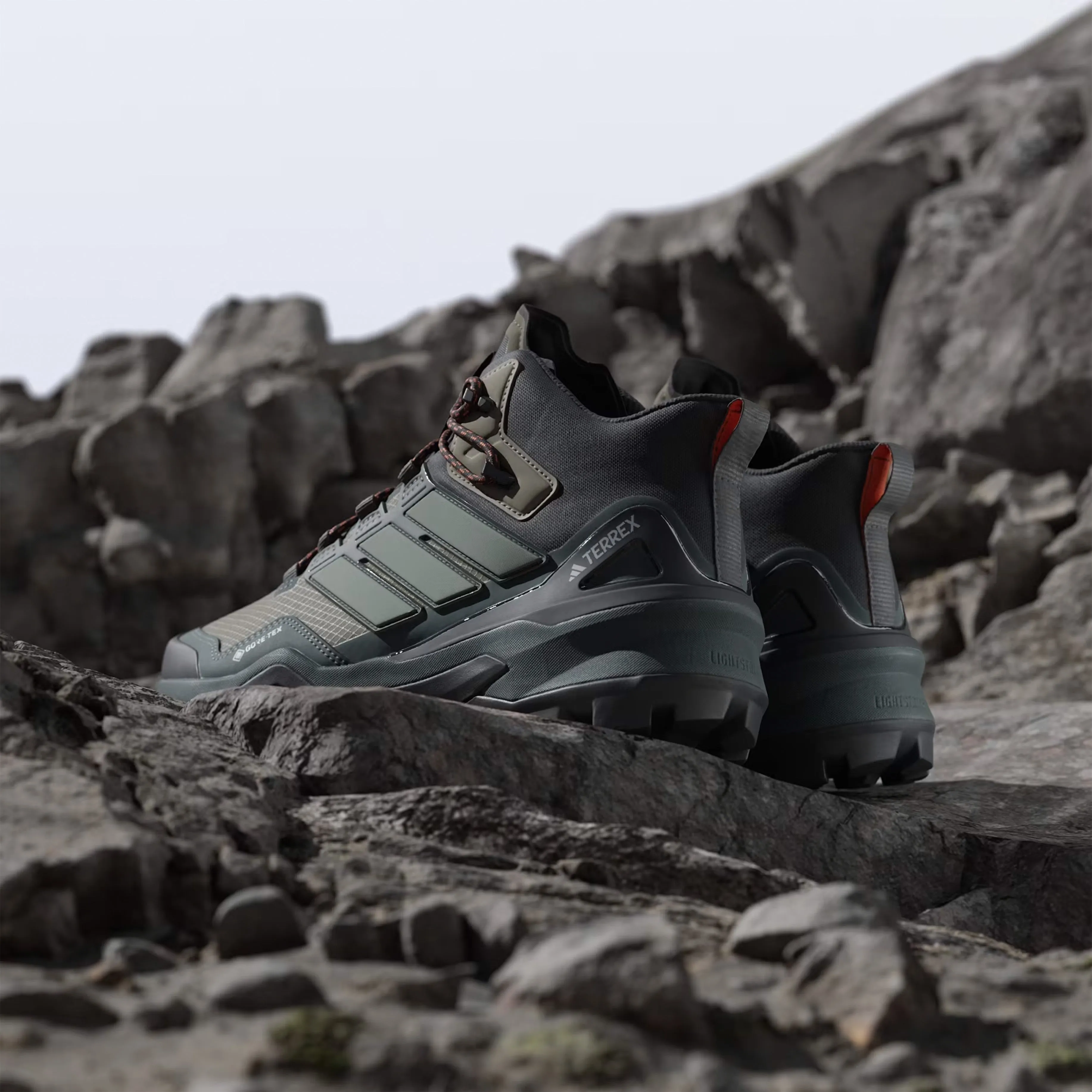 Premium Quality Adidas Terrex Hiking Boots Skychaser Mid Olive Strata / Silver Green / Core Black  Limited Availability!