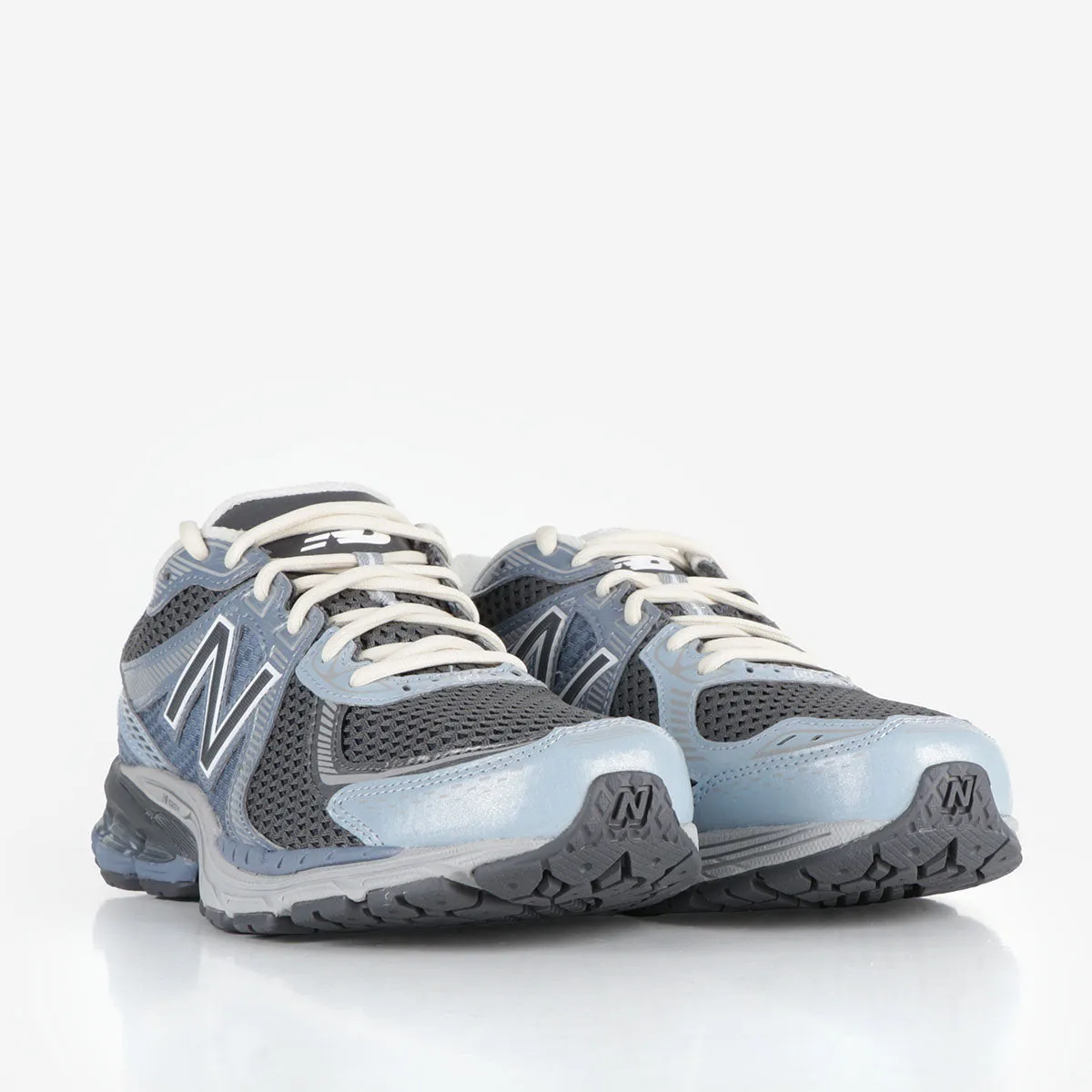 Selling Fast New Balance ML860RC2 Shoes  Limited Release!